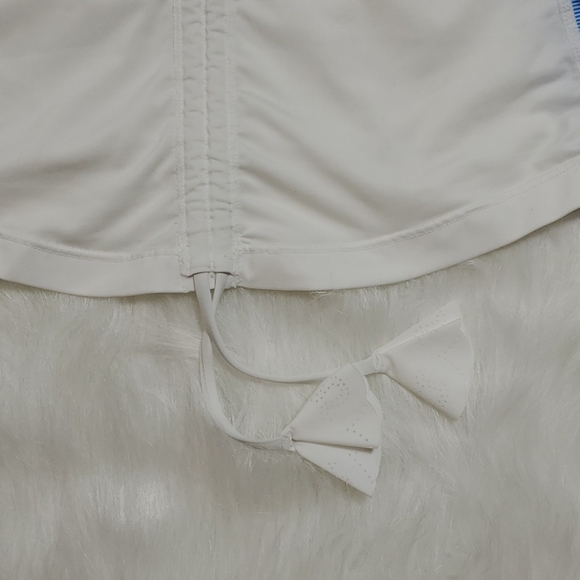 Lululemon 360 Rashguard

White / Wee Stripe White - Picture 7 of 8